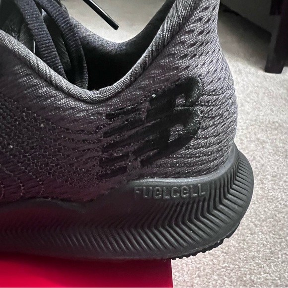 EUC New Balance Women's FuelCell Propel V1 Running Shoe Size 7 Wide-Black - Picture 14 of 14